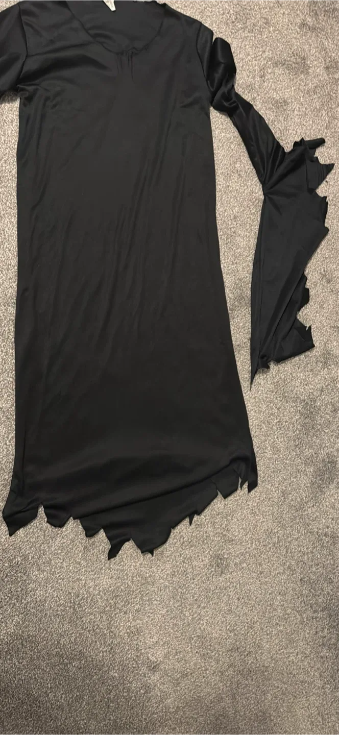 Black Halloween Costume image indicator(3)