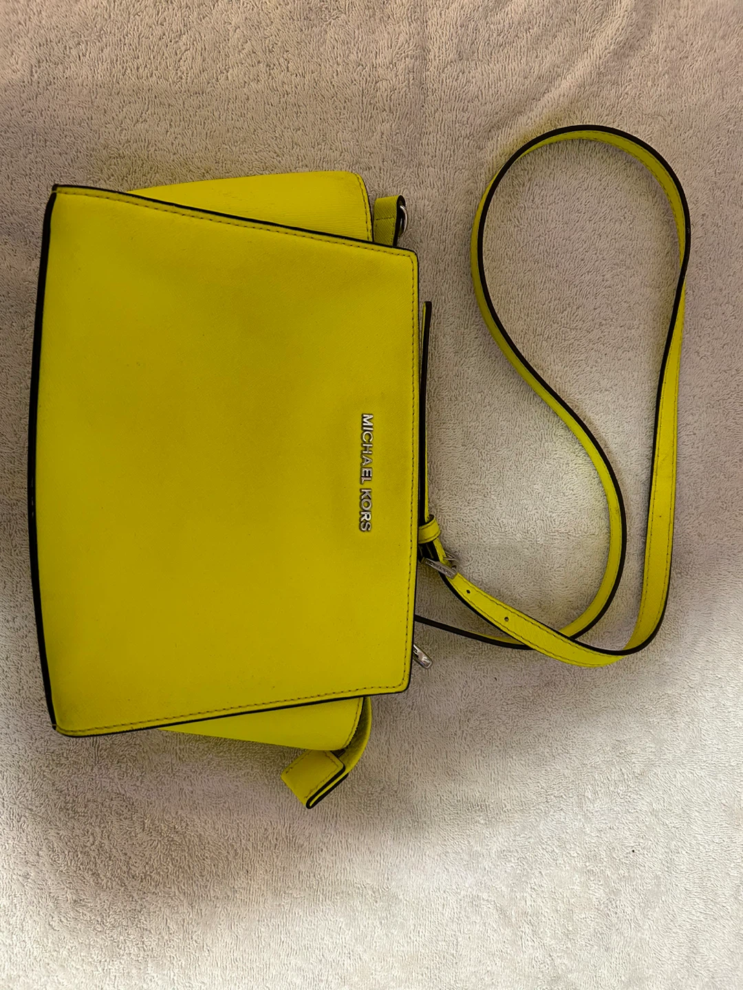 Michael Kors & Guess Designer Purses - photo 2