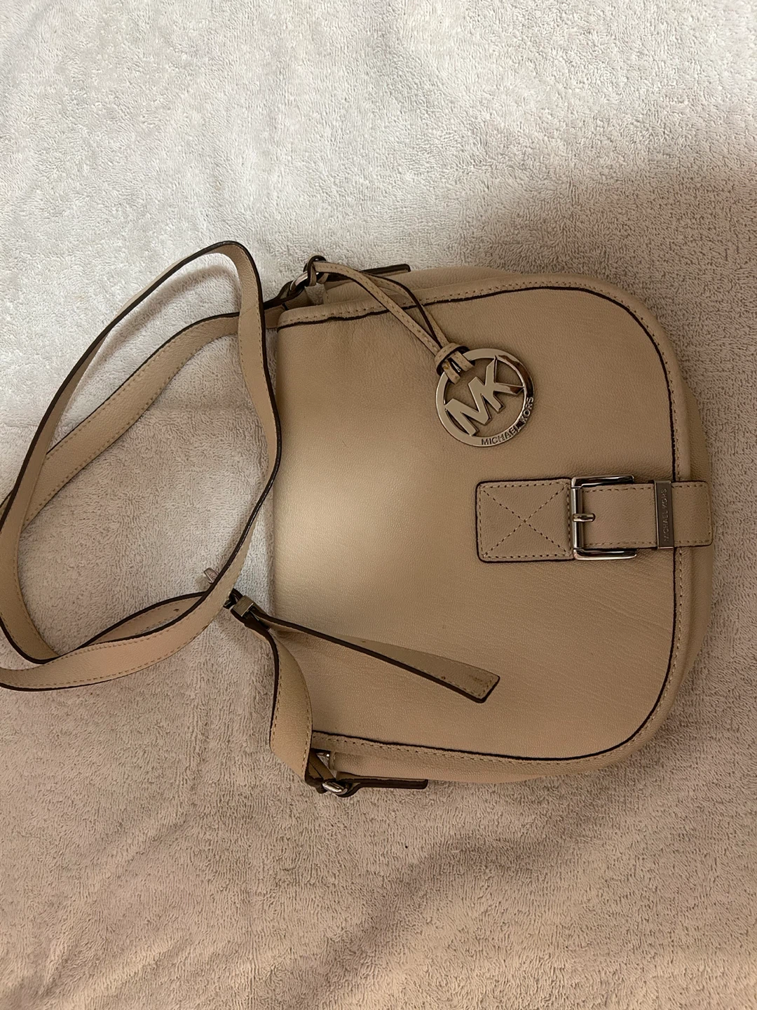 Michael Kors & Guess Designer Purses - photo 3