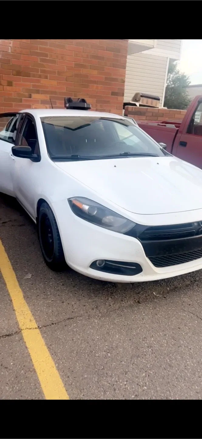 2014 Dodge Dart - White Sedan image indicator(3)