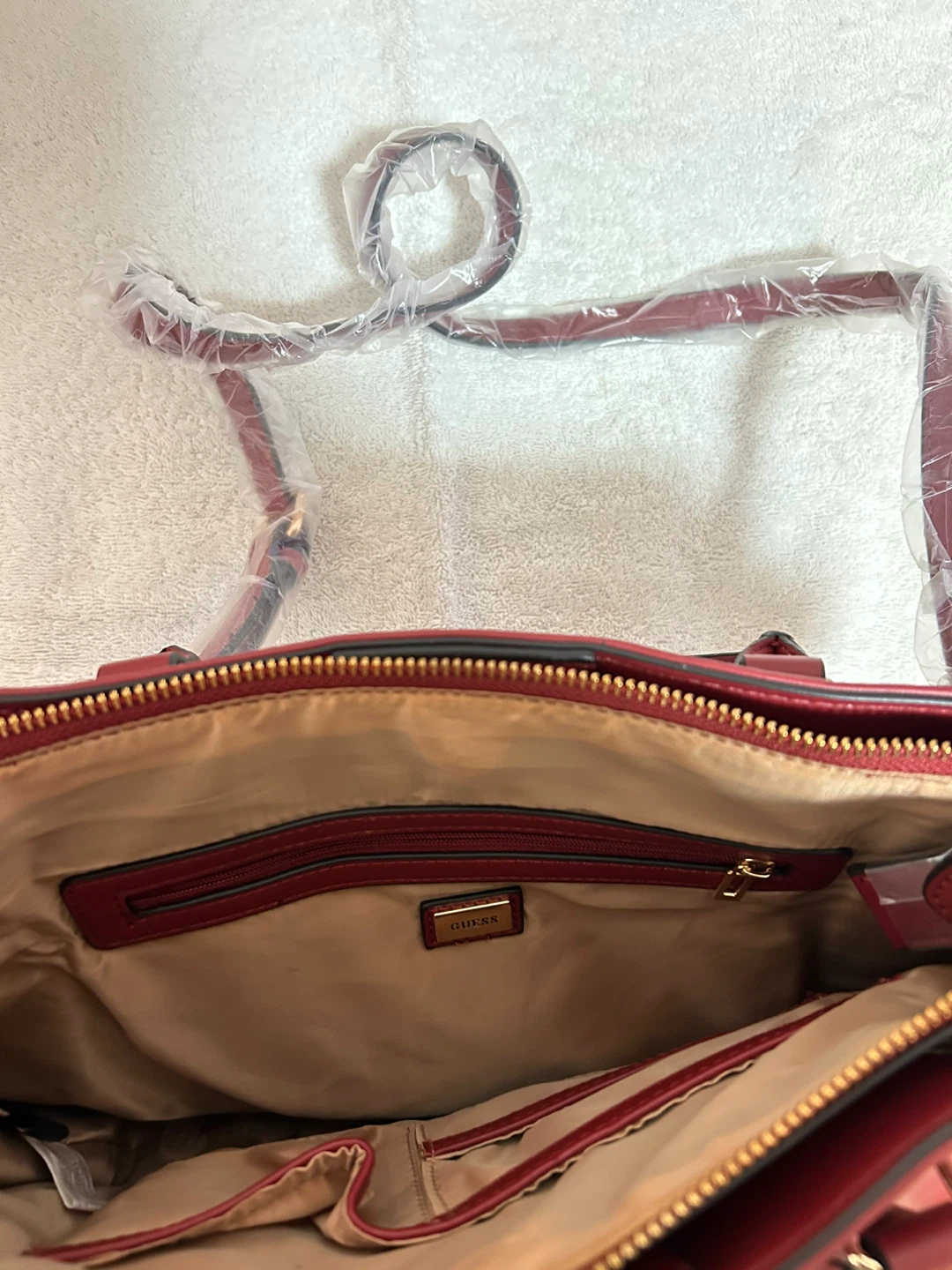 Guess red Bag - New with Tags! - photo 3