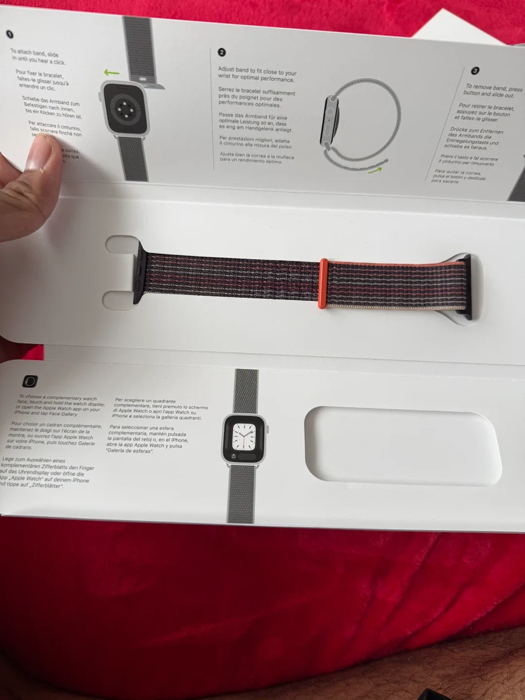 Apple Watch with Sport Loop Band image indicator(4)