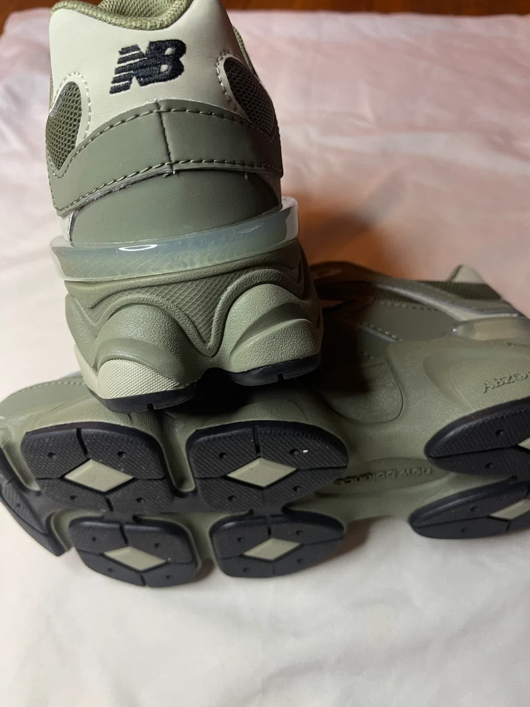 New Balance 9060 Olive Green Sneakers image indicator(3)