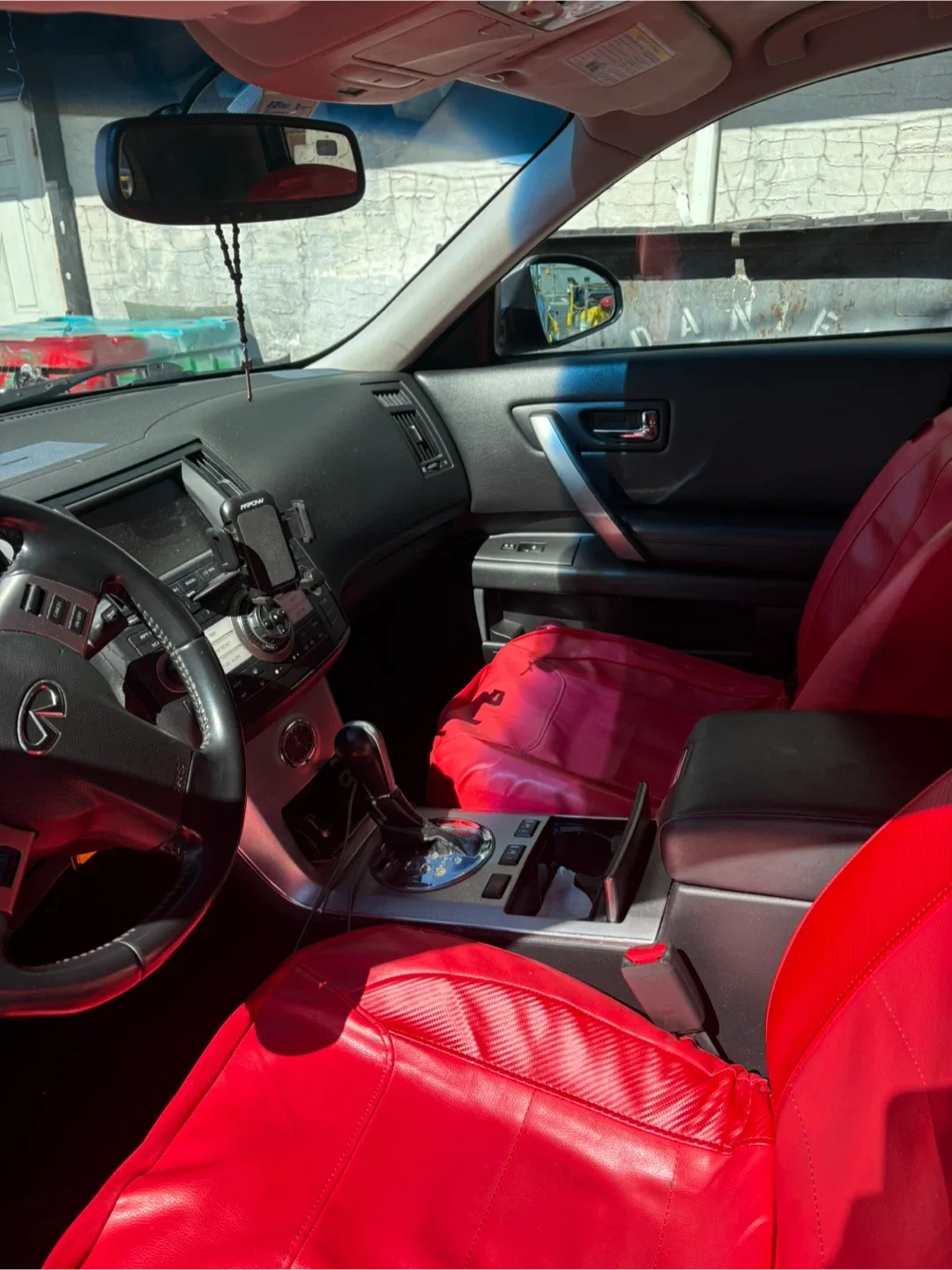 Infiniti FX35 SUV image indicator(4)