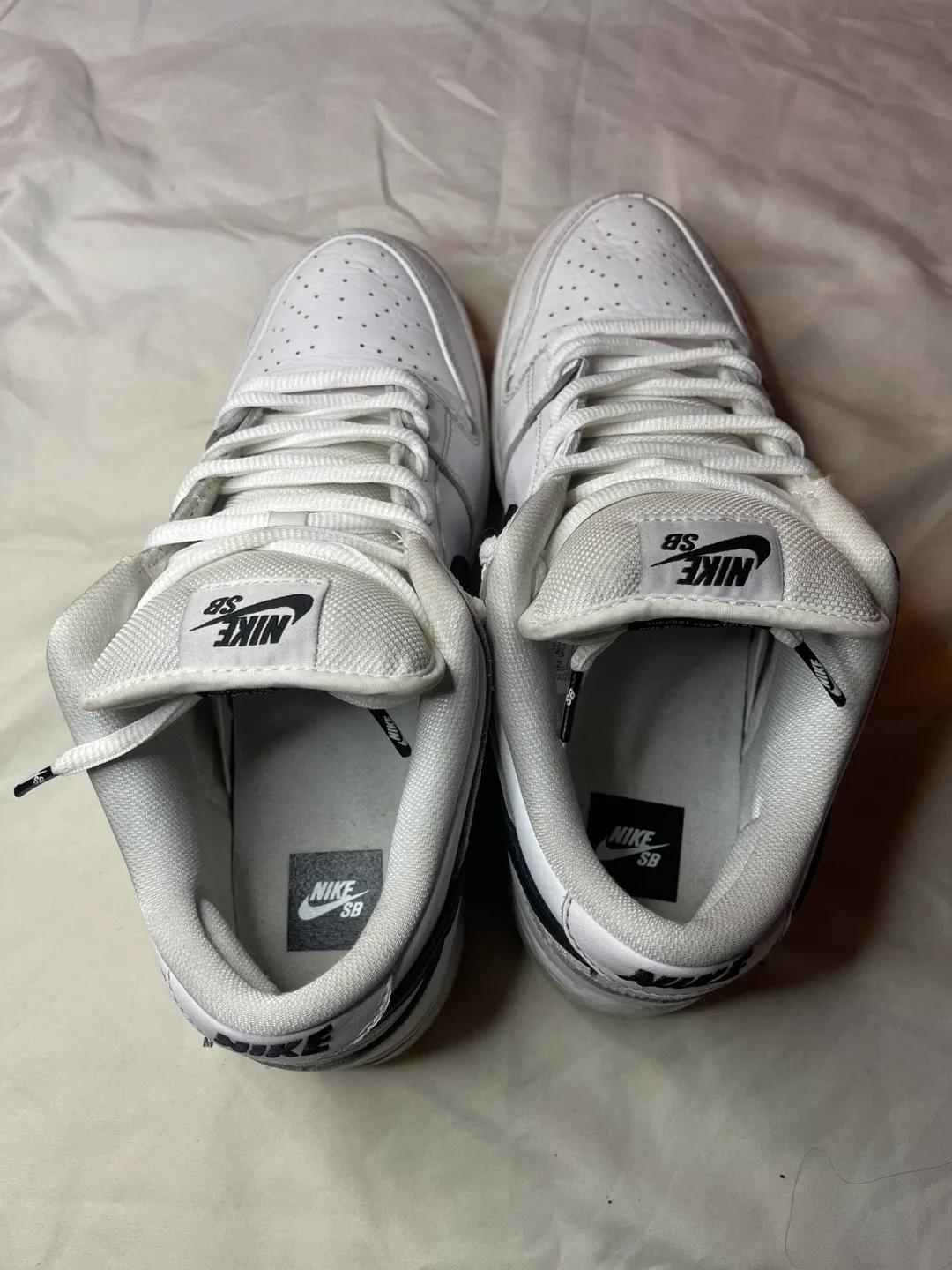 Nike SB Dunk Low Pro “White Gum” image indicator(3)