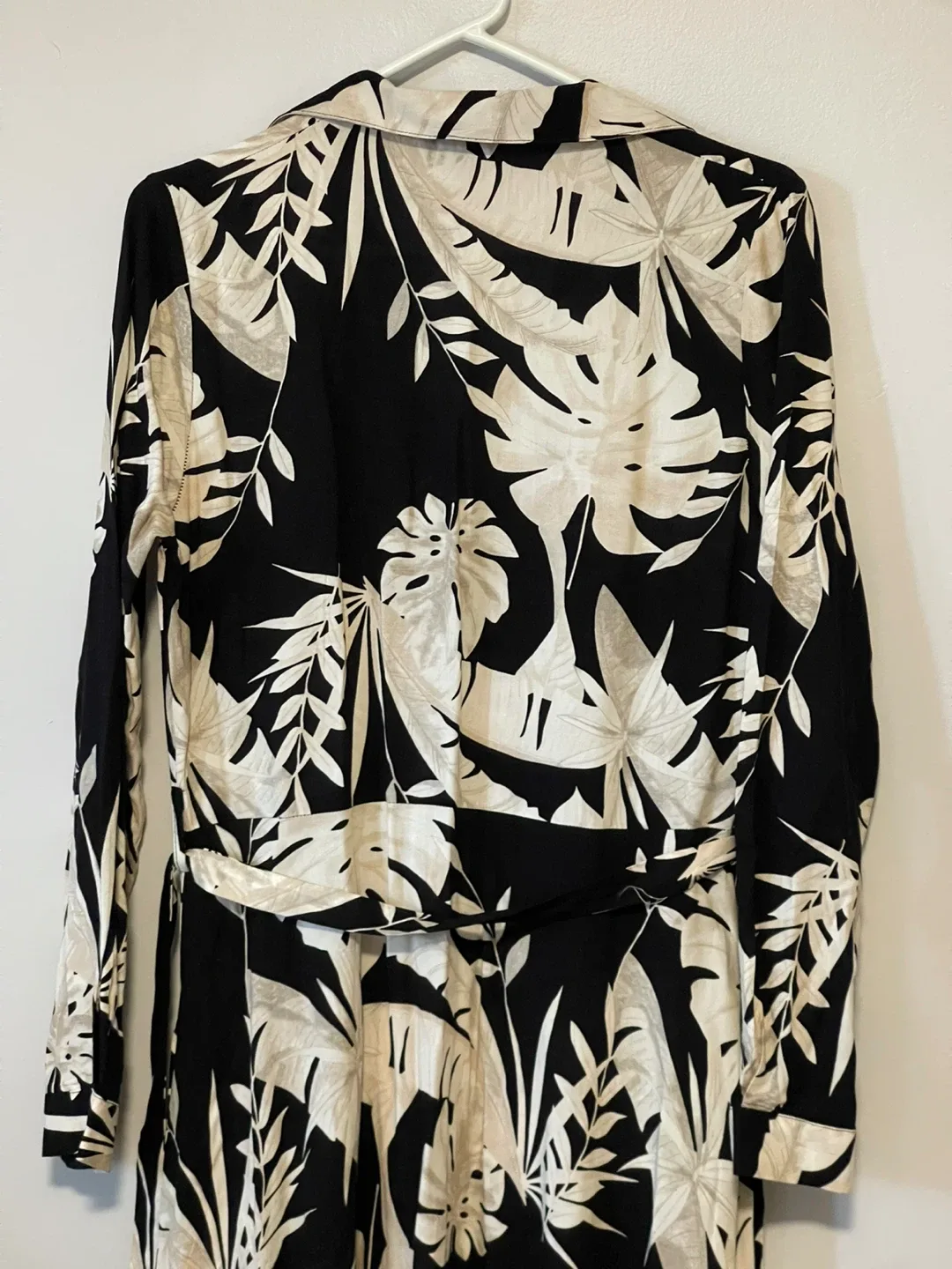 “Apparel Café Tropical Leaf Maxi Dress – Small, 100% Cotton” image indicator(2)