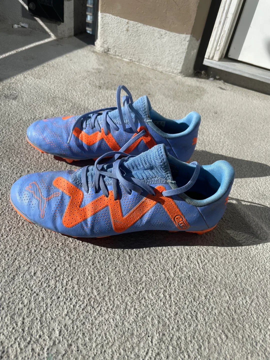 Puma Soccer Cleats - Youth Size US 6 image indicator(5)