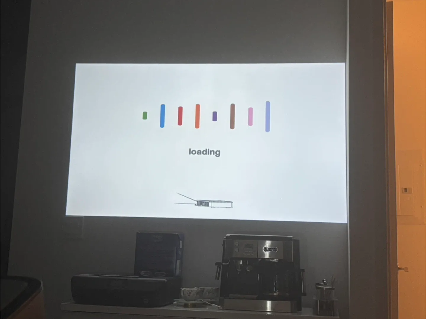 Projector with remote image indicator(2)