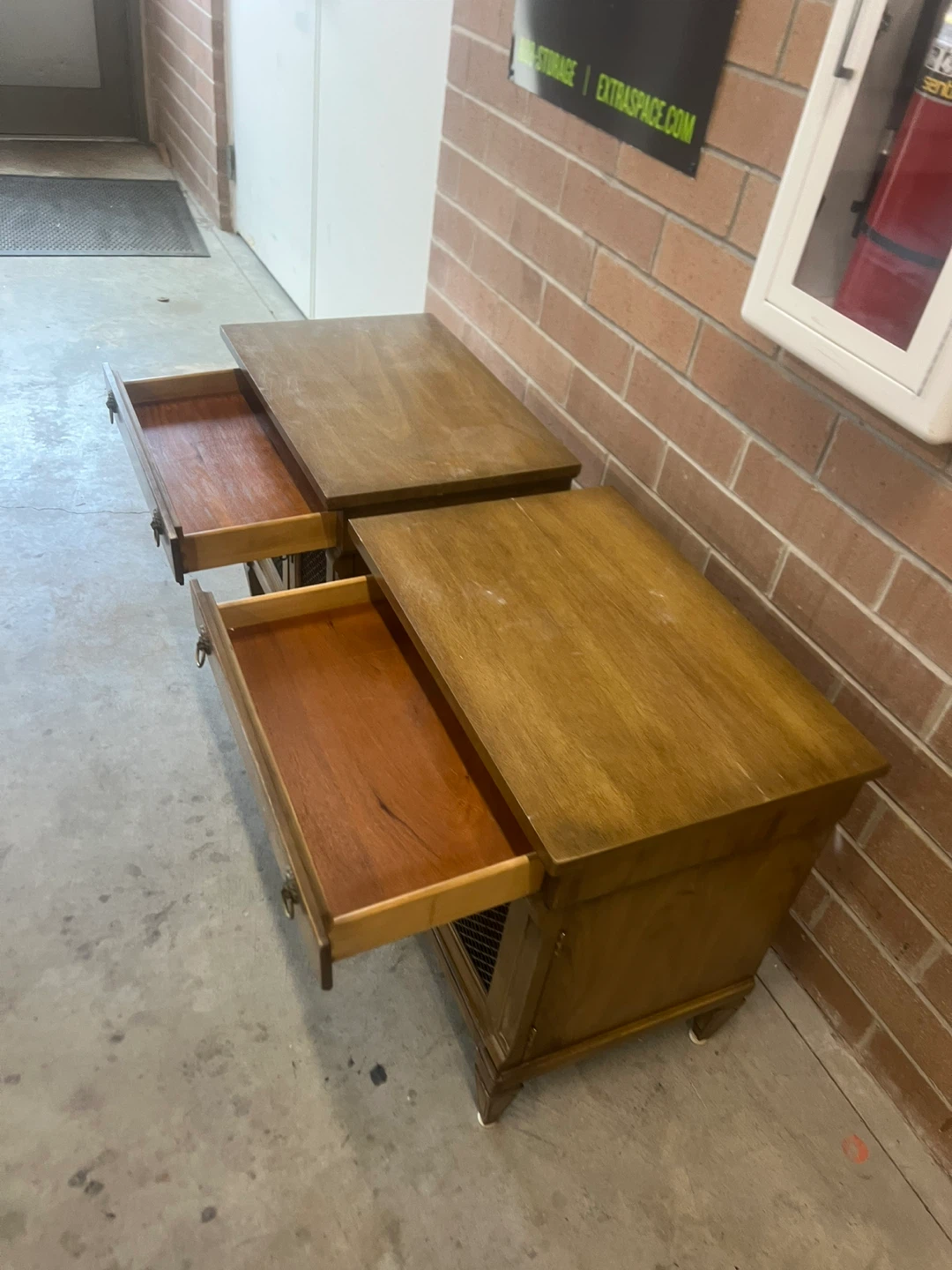 Pair of Wooden Nightstands - photo 2