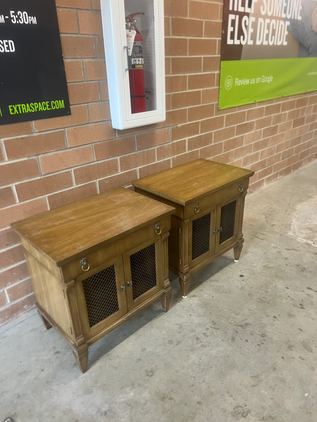 Pair of Wooden Nightstands - photo 5