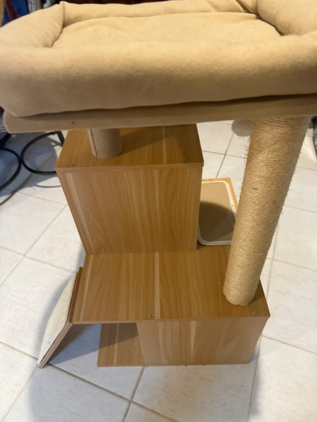 Cat Tree with Scratching Posts image indicator(5)