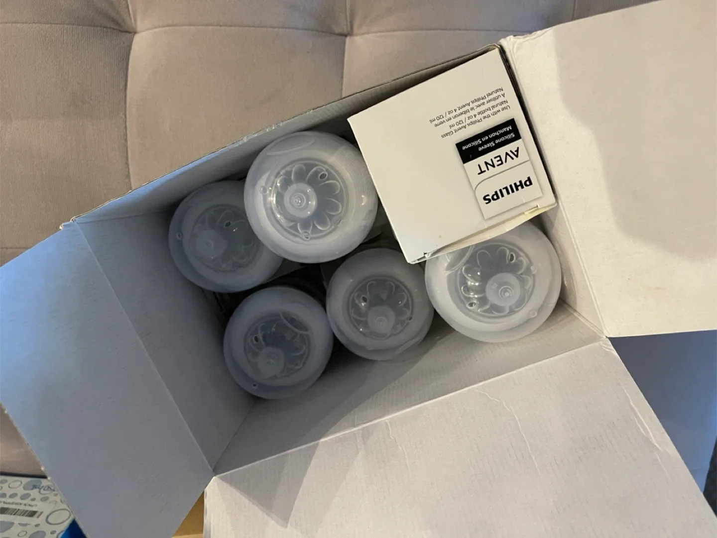 Philips Avent Newborn Glass Gift Set - New in Box image indicator(2)