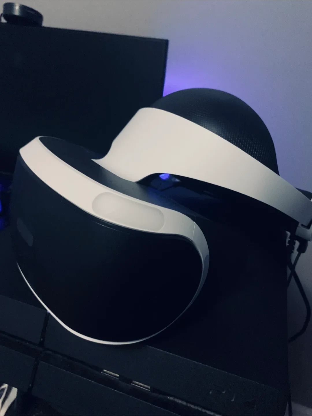 PlayStation VR Headset with Box & Accessories image indicator(5)