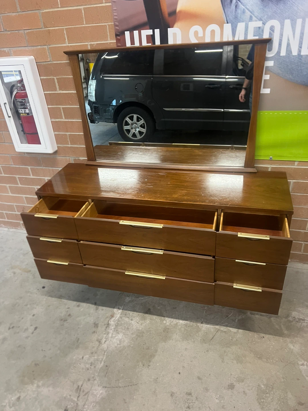 Kent Coffey MCM 9 drawers Dresser with Mirror - photo 4