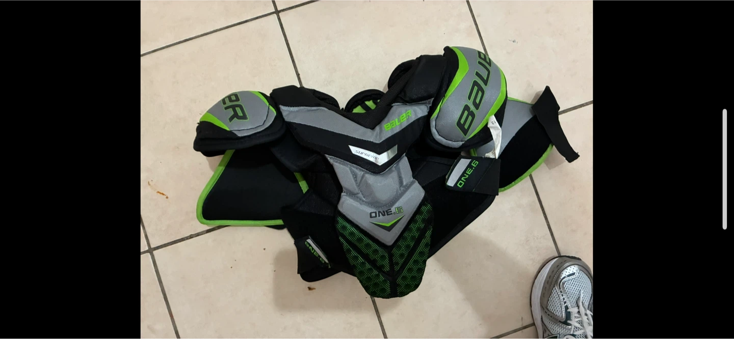 Bauer Supreme ONE.6 Hockey Shoulder Pads