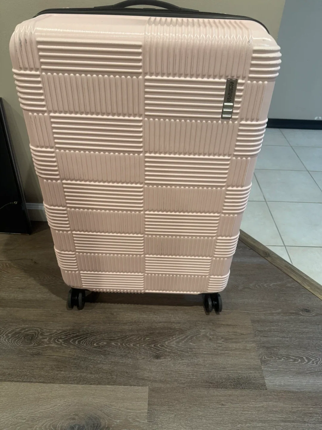 American Tourister 28" Spinner Upright - Pink thumbnail