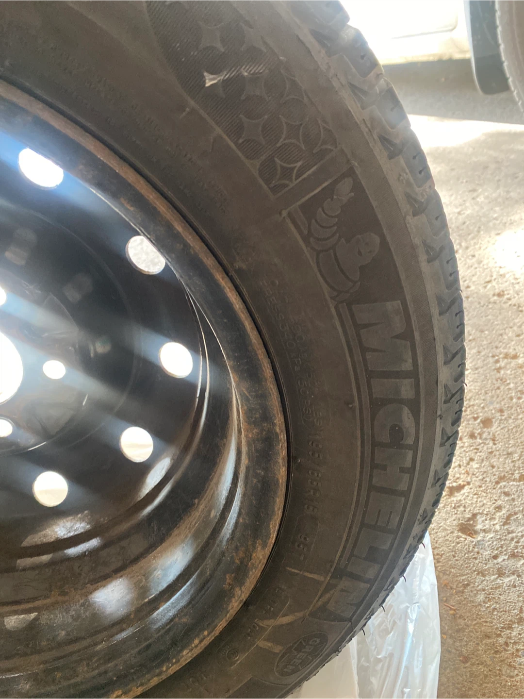 Michelin Winter Tire - 195/65R15 - photo 4