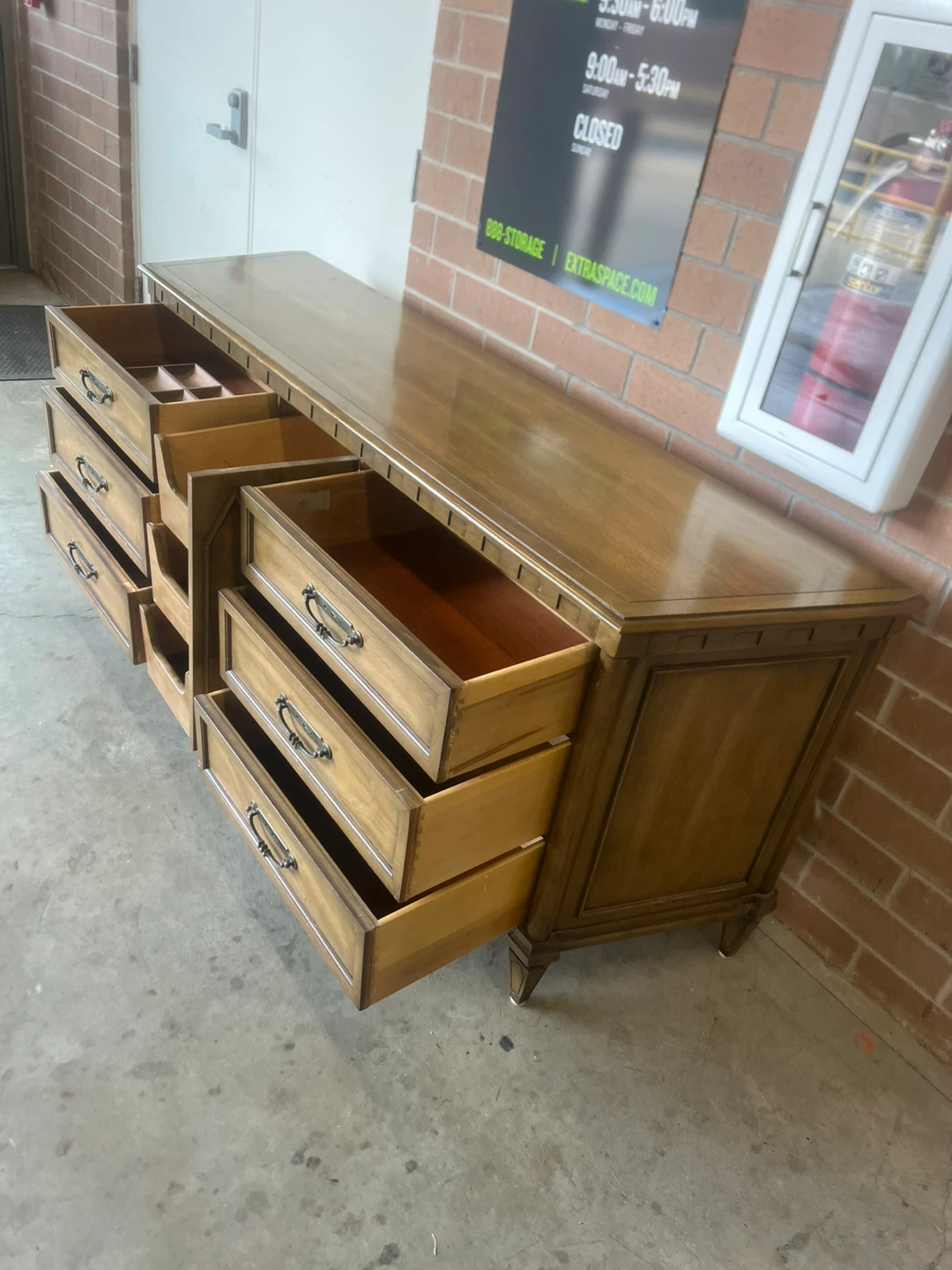 Wooden 9 drawers Dresser - photo 3