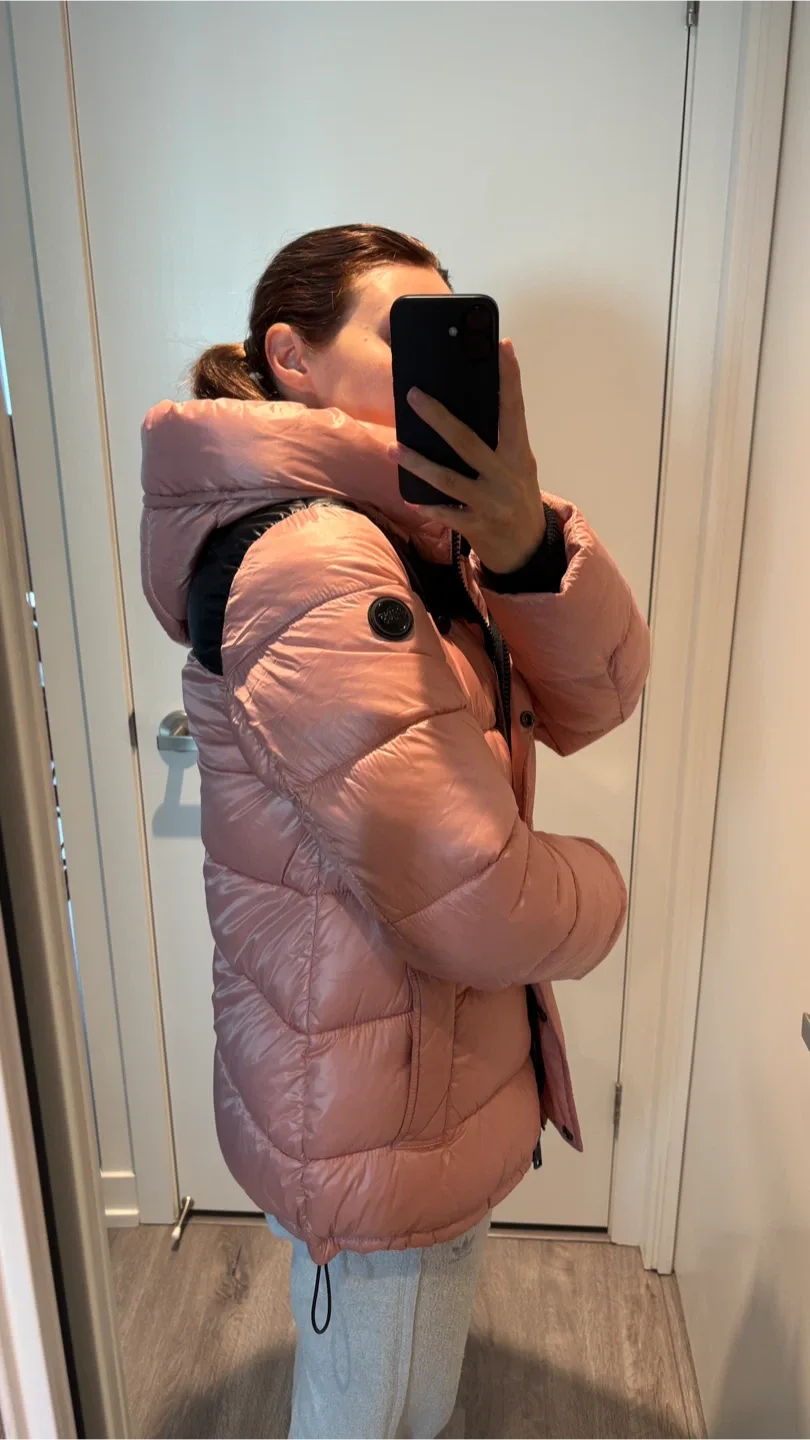 Point Zero Puffer Jacket - Size S image indicator(2)