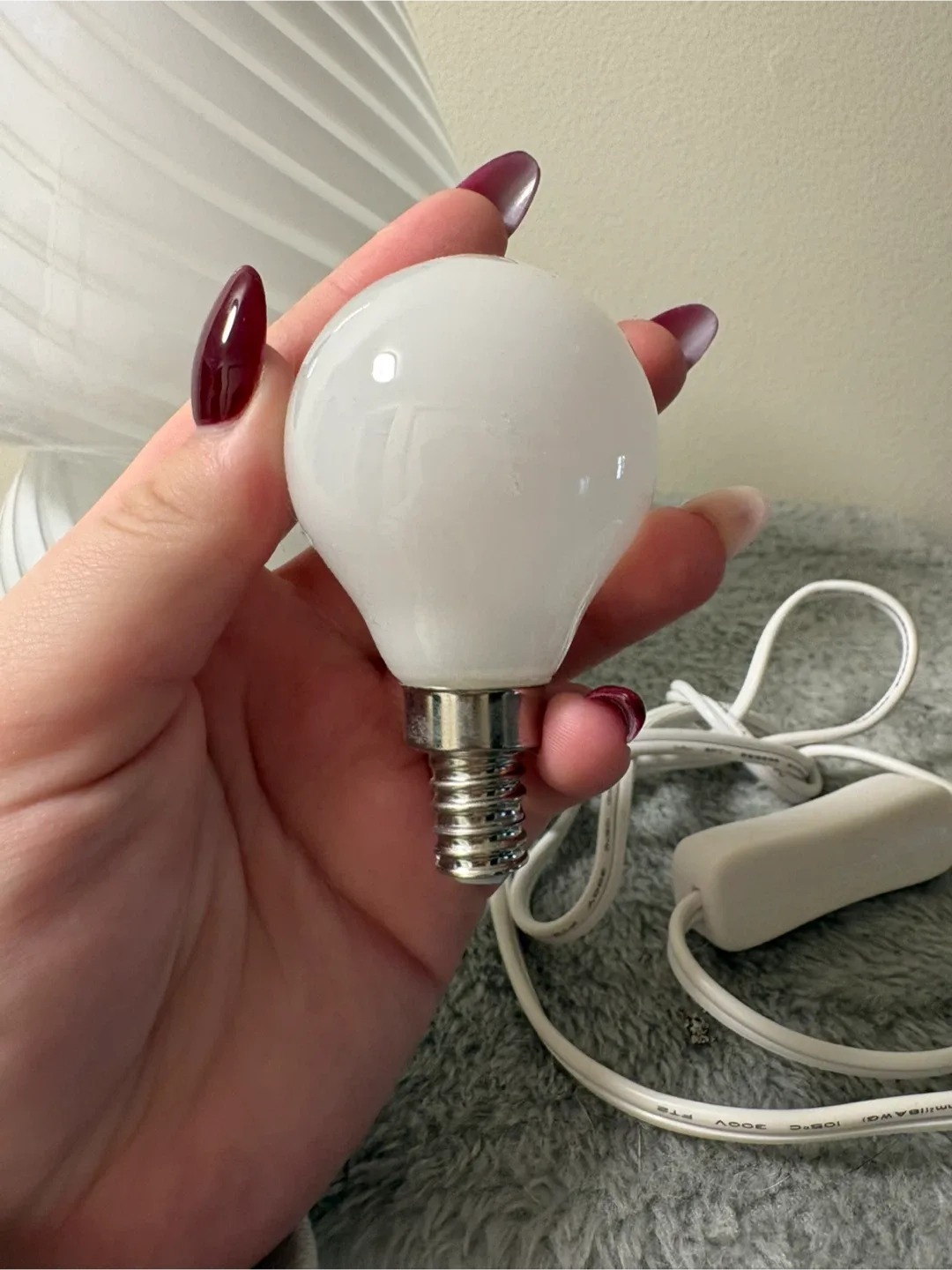 Mushroom Table Lamp - White image indicator(2)