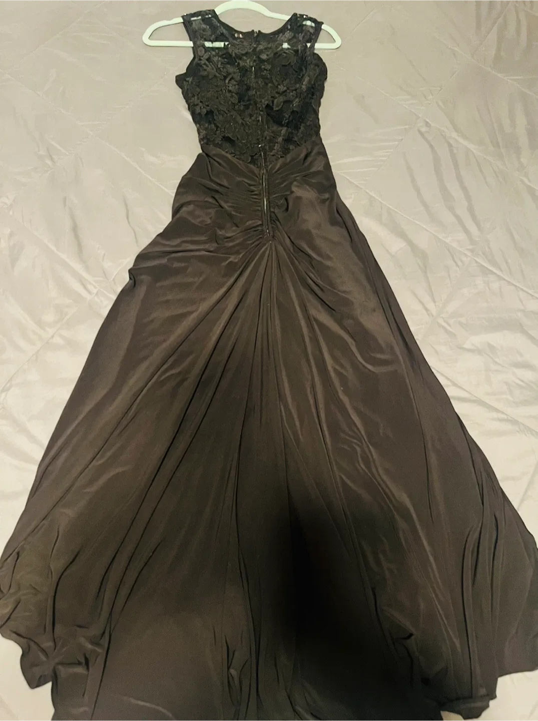 Black long dress image indicator(2)