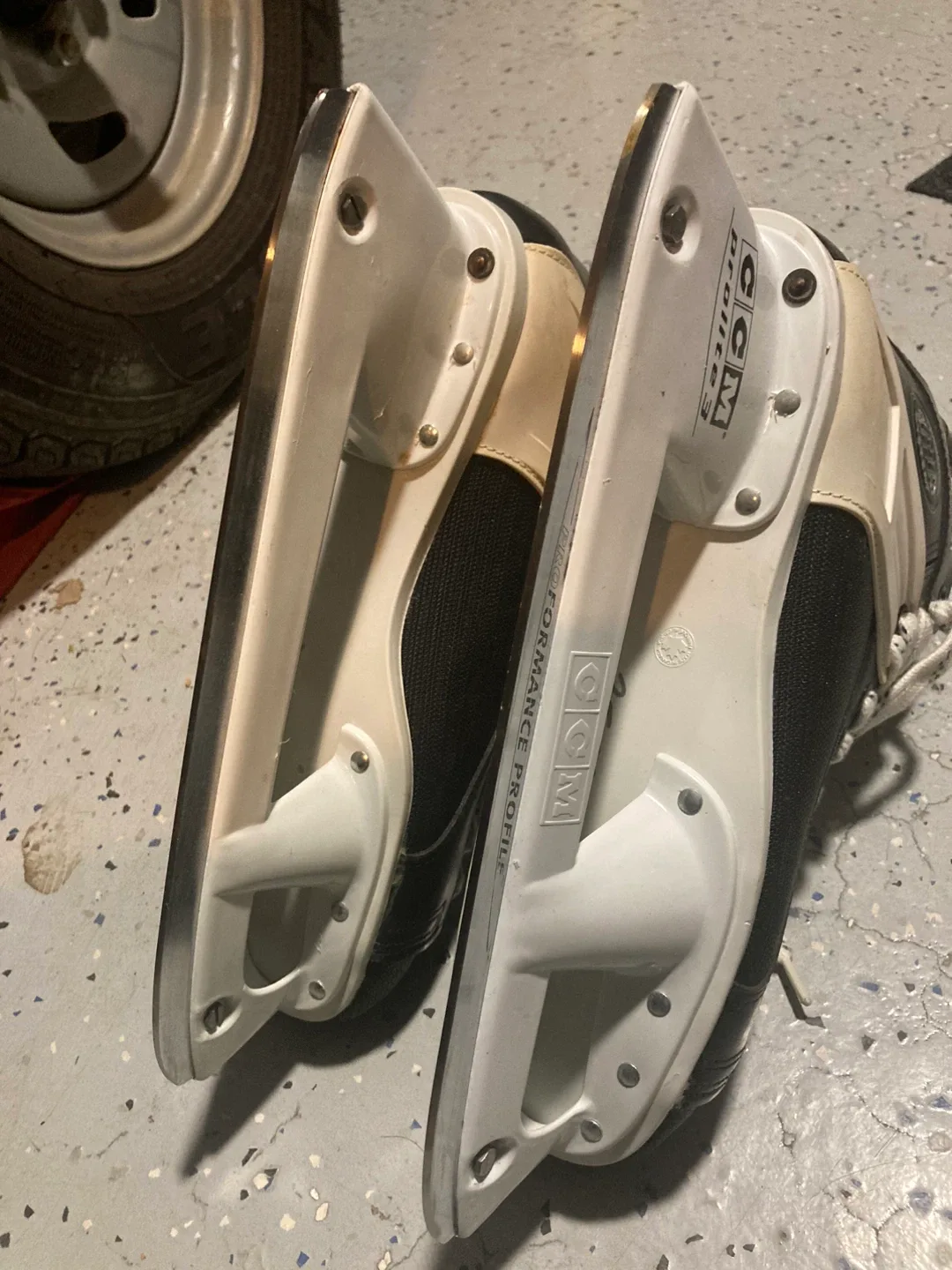 CCM Tacks Ice Hockey Skates - Size 11 image indicator(5)