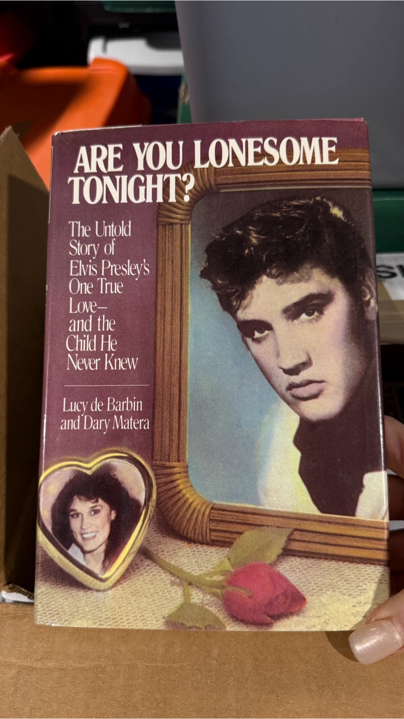 🥕Are You Lonesome Tonight?" Elvis Presley Book