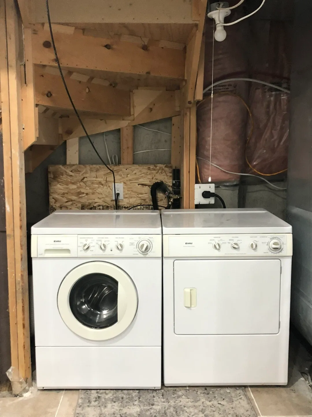 Bright & Spacious Basement Apartment for Rent in Pickering image indicator(3)