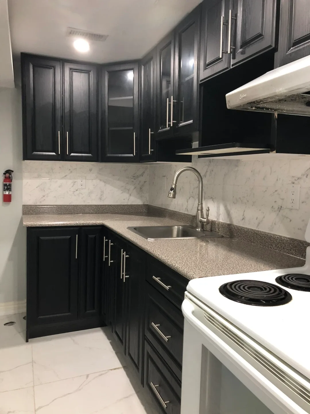 Bright & Spacious Basement Apartment for Rent in Pickering image indicator(2)