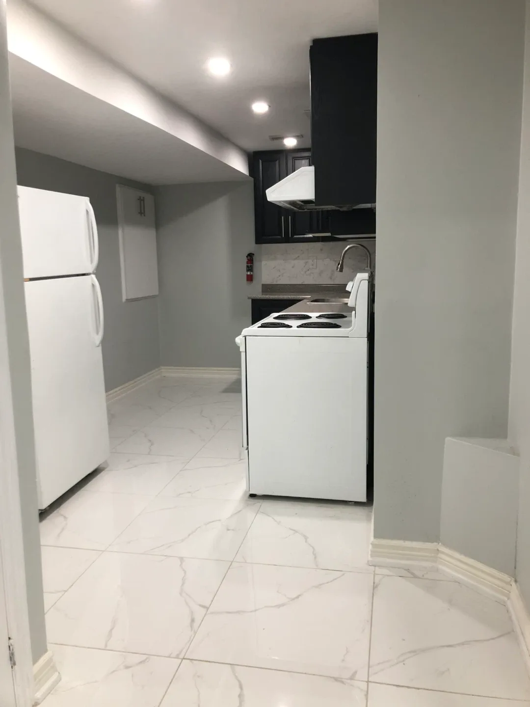 Bright & Spacious Basement Apartment for Rent in Pickering image indicator(10)