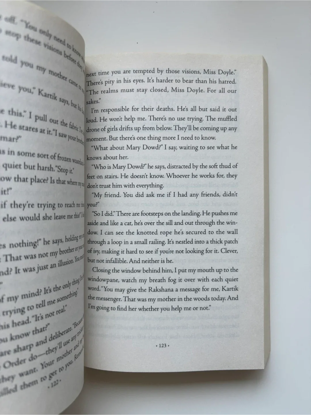 A Great and Terrible Beauty by Libba Bray image indicator(3)