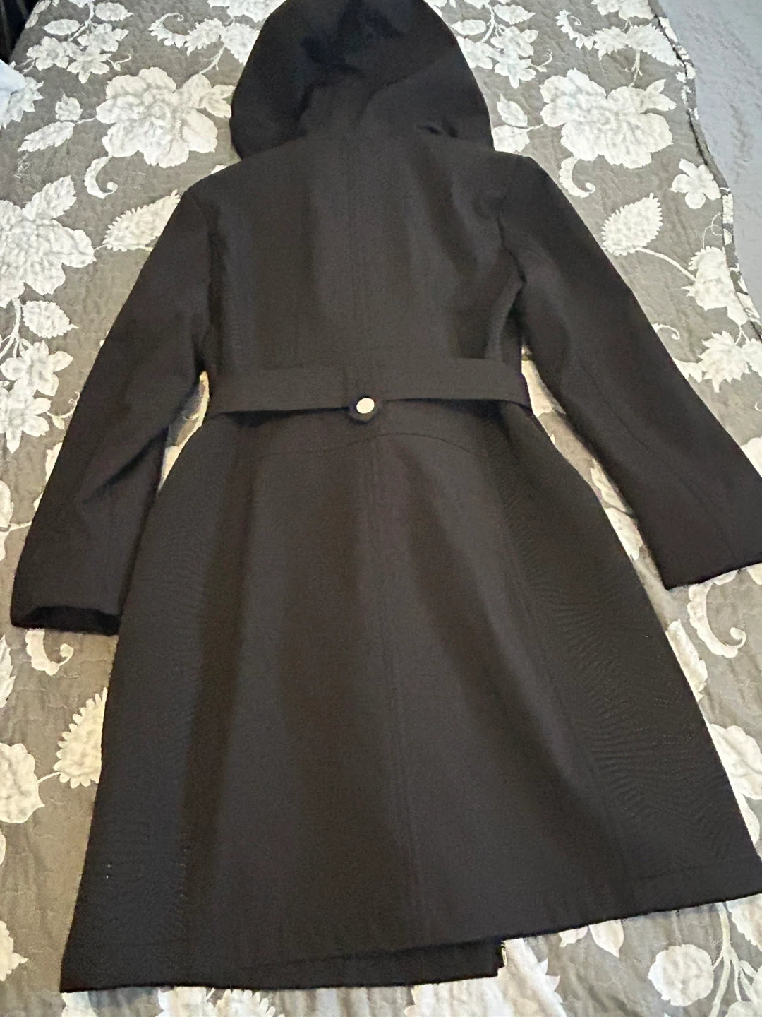 Guess Black Belted Hooded Trench Coat - photo 2