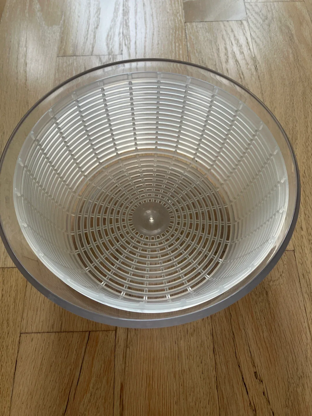 OXO Salad Spinner image indicator(2)