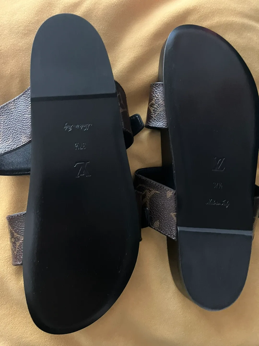🥕Louis Vuitton Bom Dia Flat Comfort Mule Size 37.5 image indicator(3)