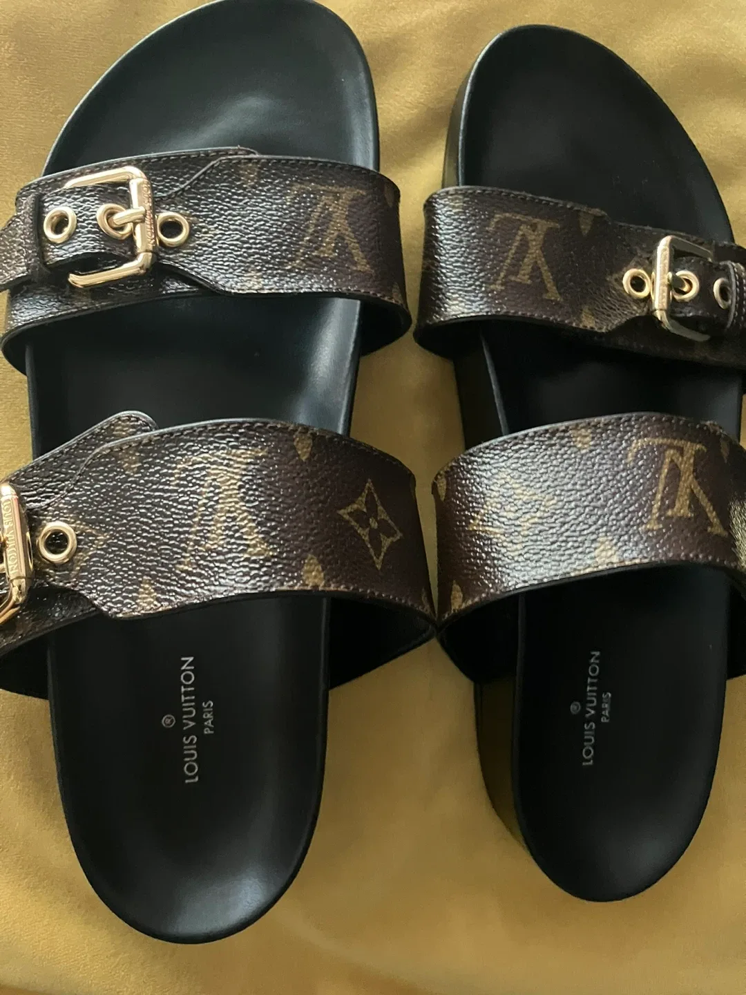 🥕Louis Vuitton Bom Dia Flat Comfort Mule Size 37.5 thumbnail