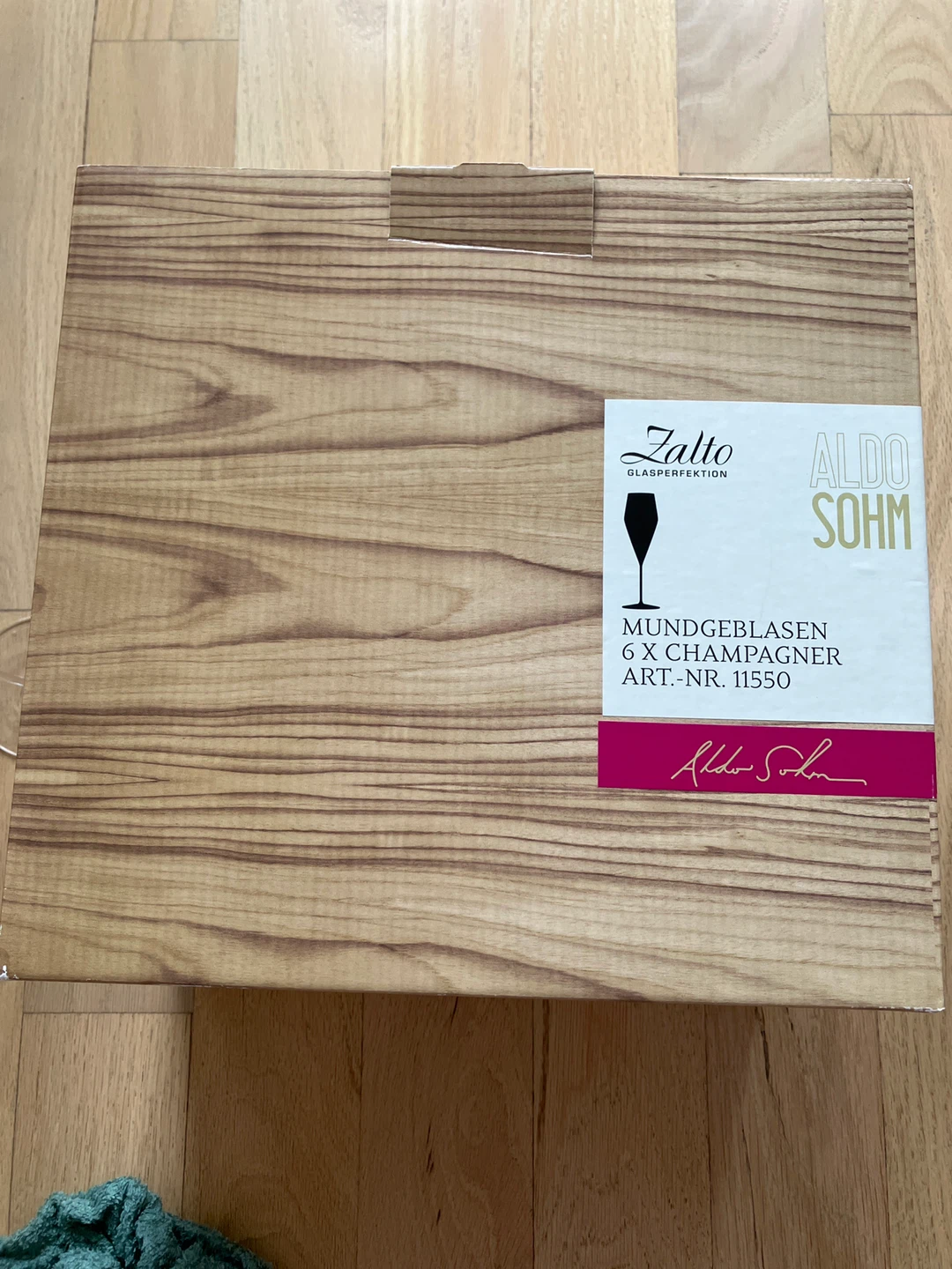 a set of 5 Zalto Aldo Sohm champagne glasses!