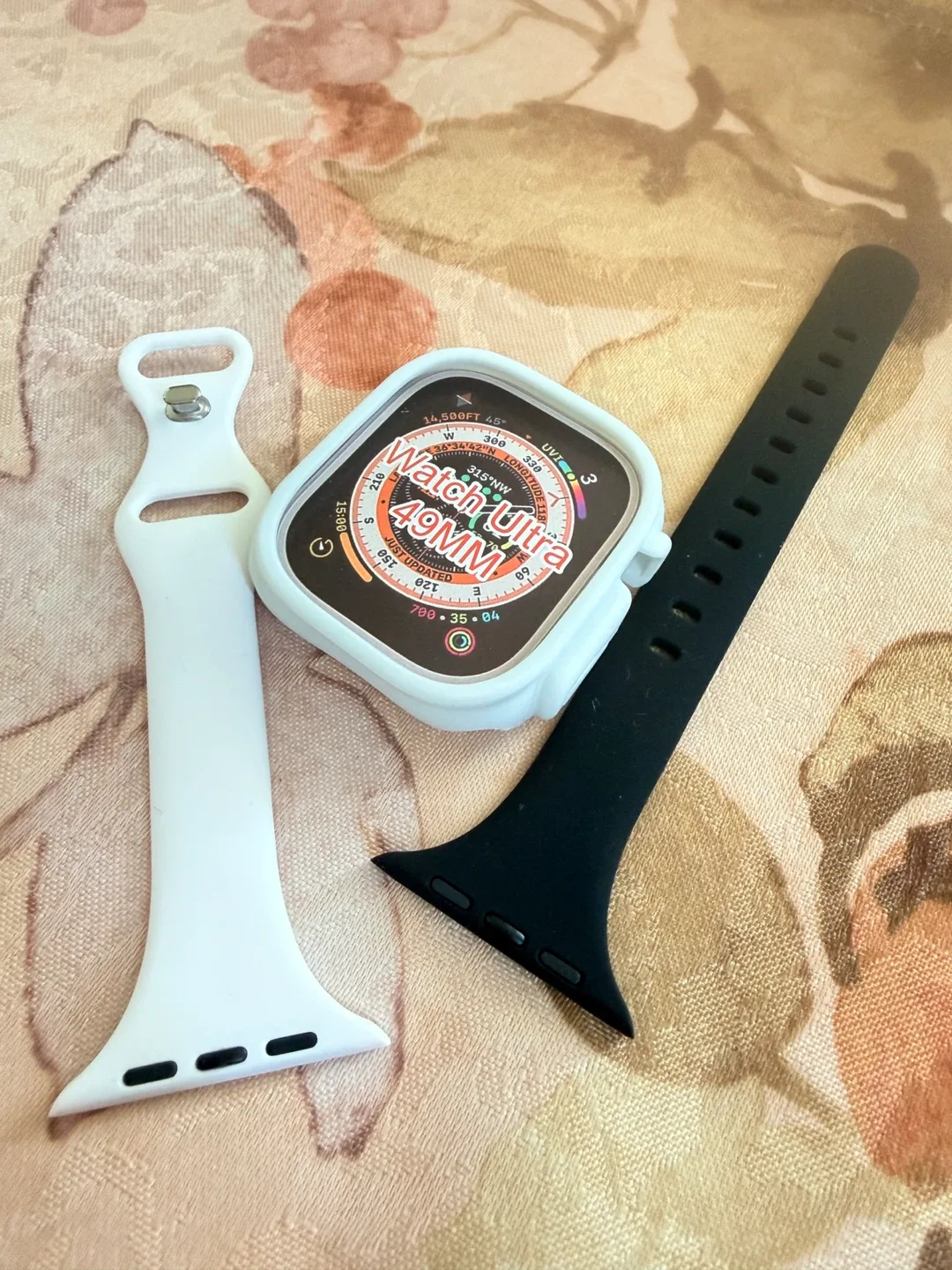 Apple Watch Ultra 49mm BAND & CASE thumbnail