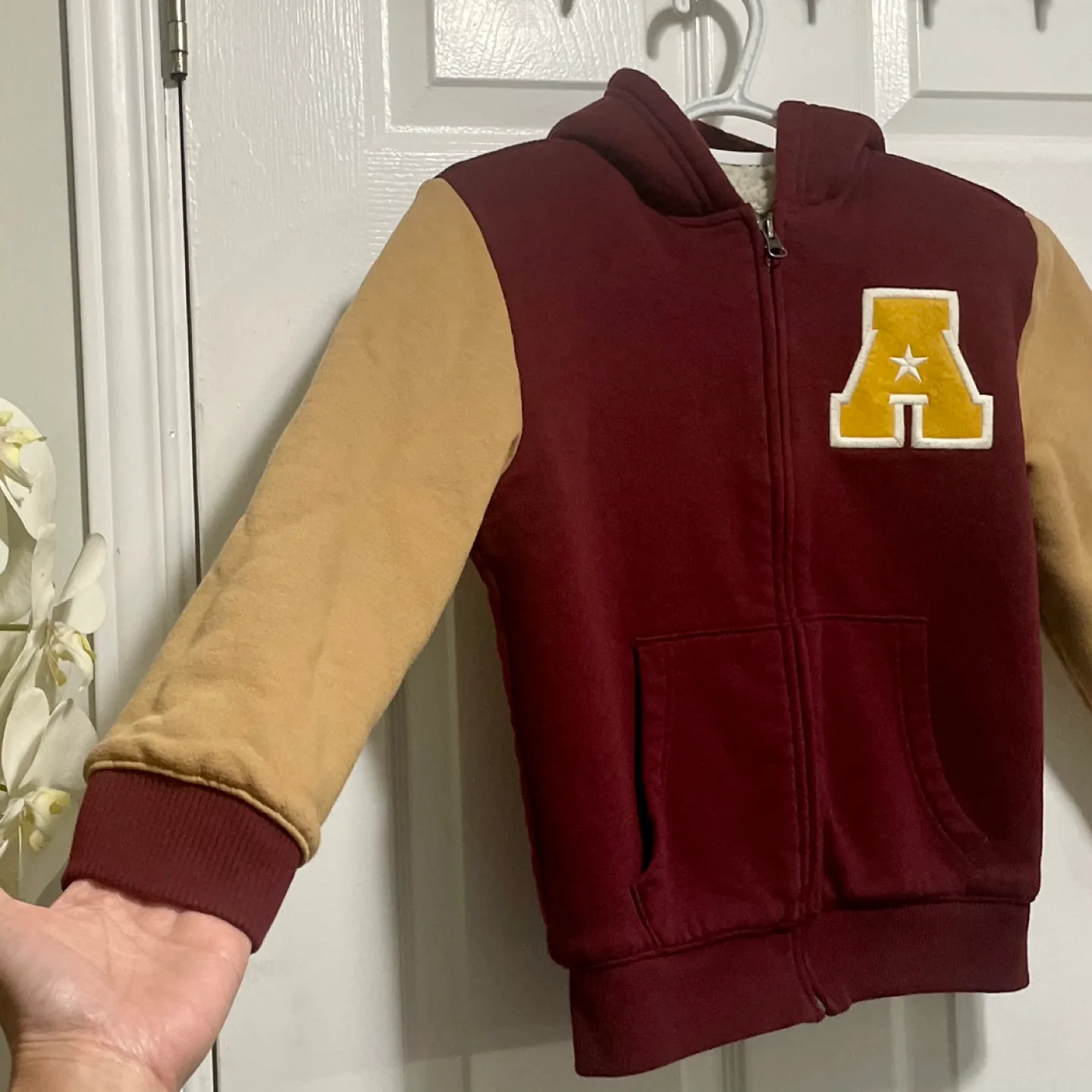 The Children’s Place Boys Varsity Sherpa-Lined Zip-Up Hoodie image indicator(3)