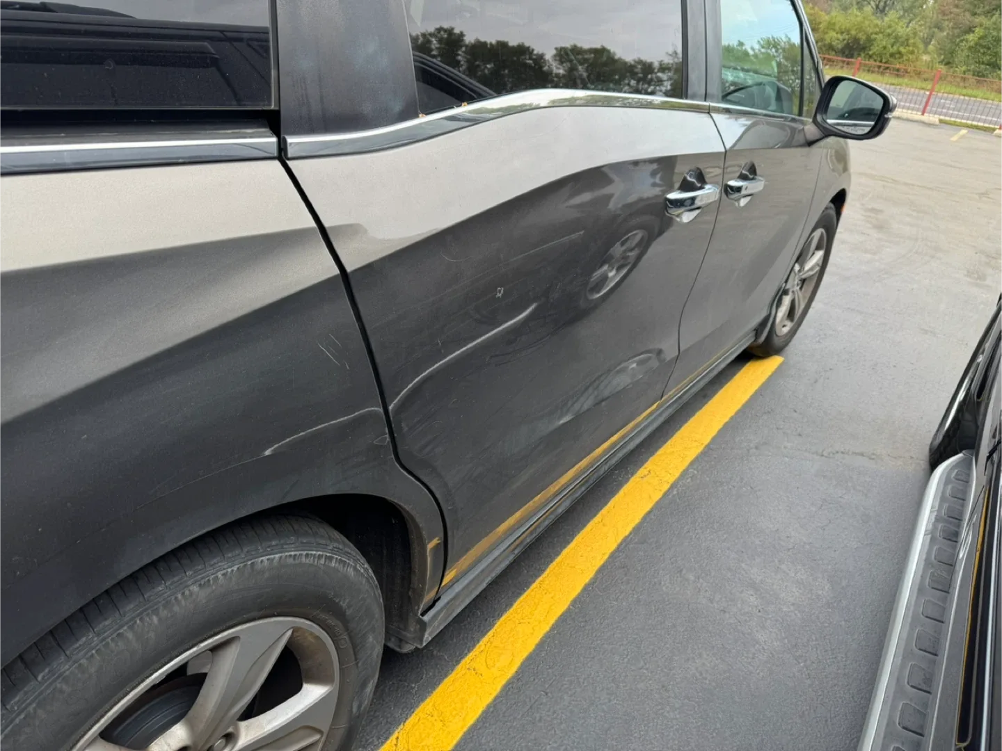 Honda Odyssey - Gray image indicator(5)