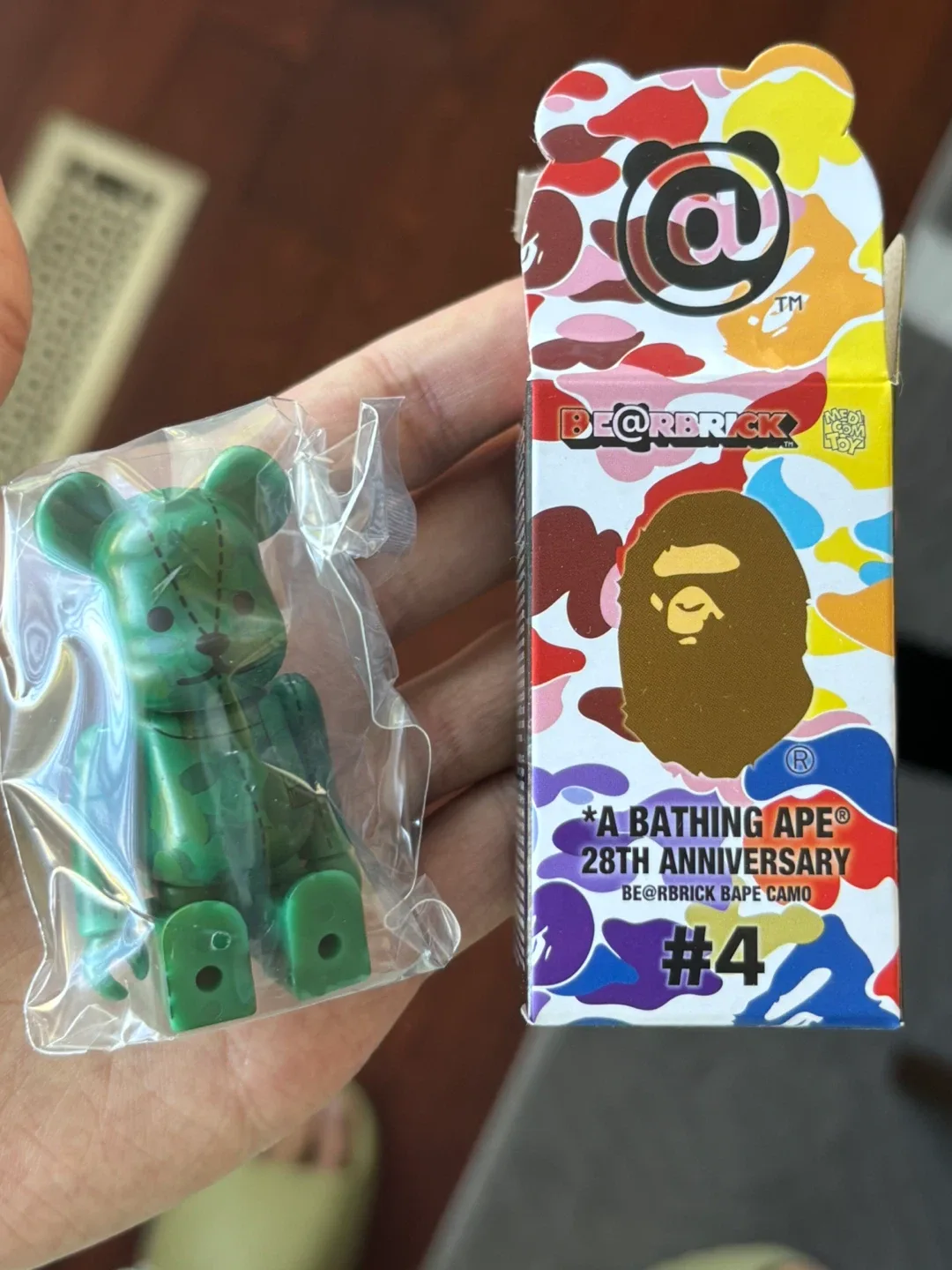 Green Bape #4 Bearbrick 100% thumbnail
