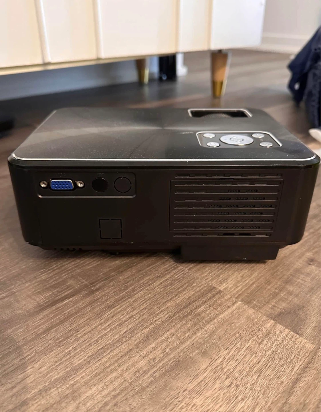 Yaber Y60 Mini Video Projector Portable 6000L 1080P - photo 3