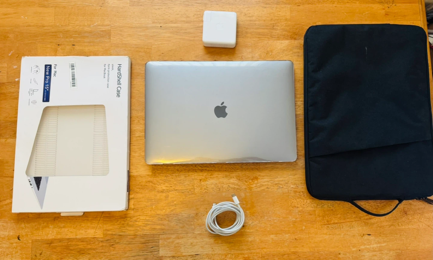MacBook Pro 15” - Like New - photo 4