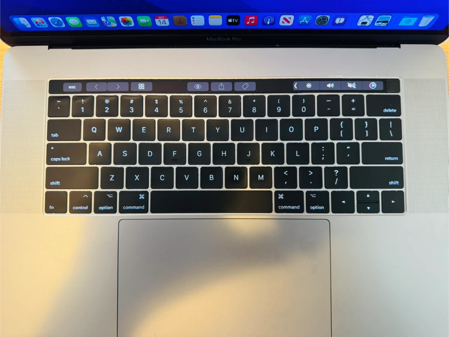 MacBook Pro 15” - Like New - photo 3