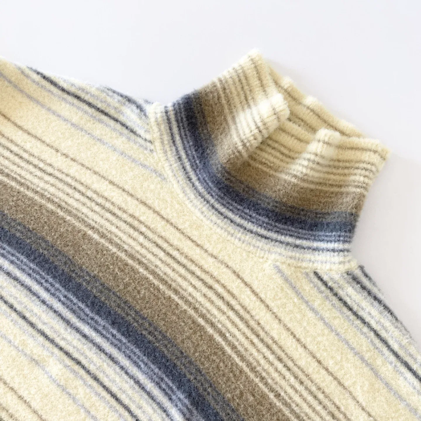 Aritzia Wilfred Free Hush Knit Striped Sweater image indicator(6)