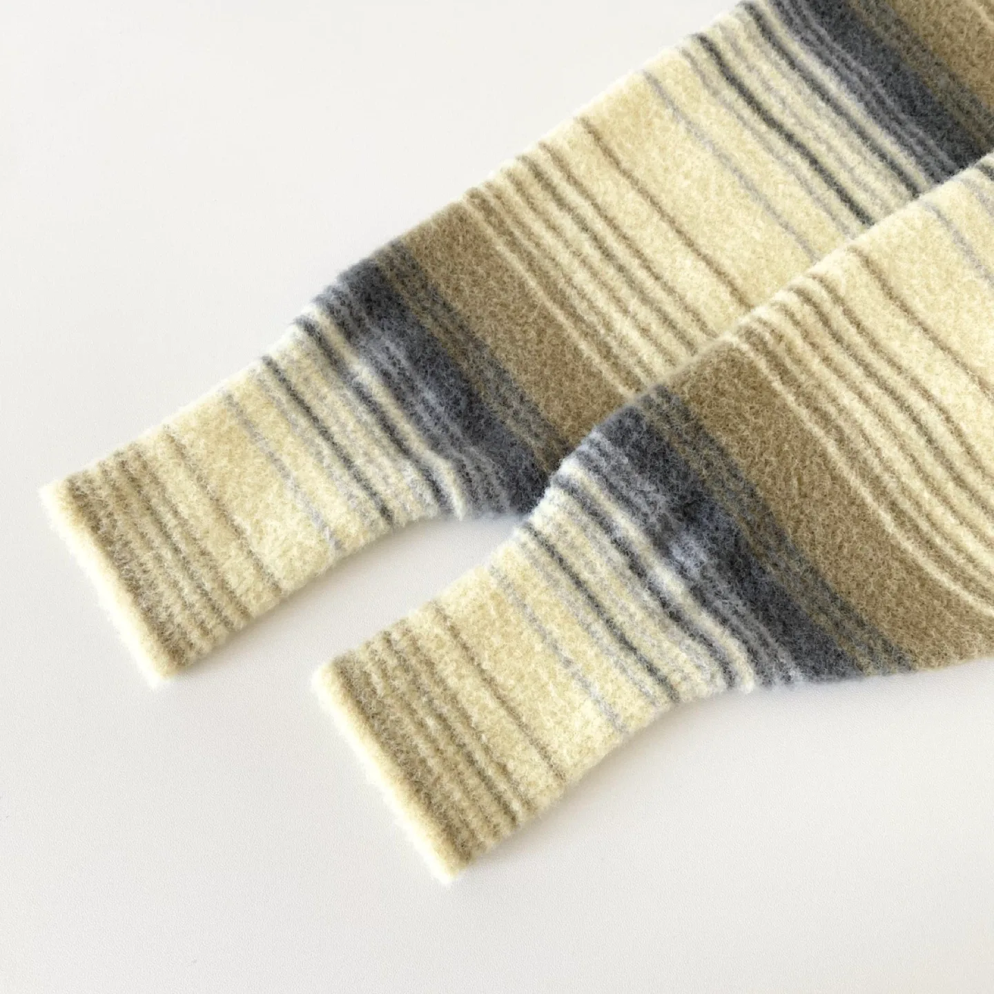 Aritzia Wilfred Free Hush Knit Striped Sweater image indicator(7)