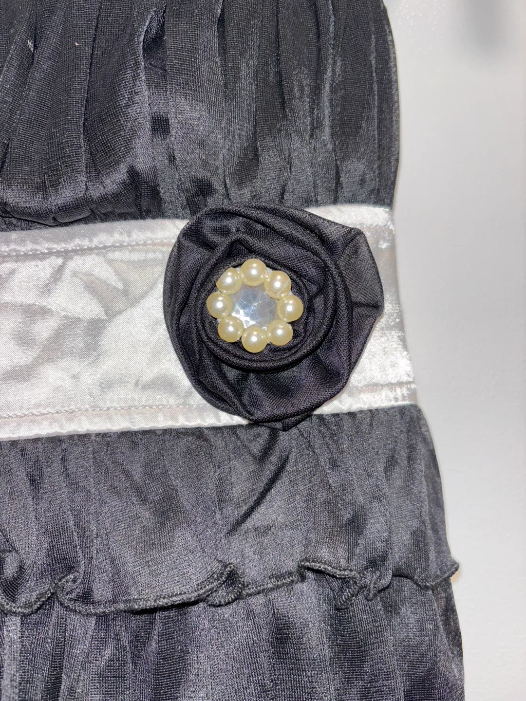 Girls youth Black Ruffled Dress with Silver Sash. Size 8 kids image indicator(3)