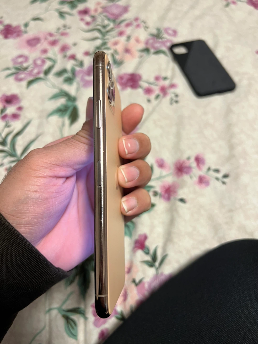 Apple iPhone 11 Pro max gold 64 - photo 3