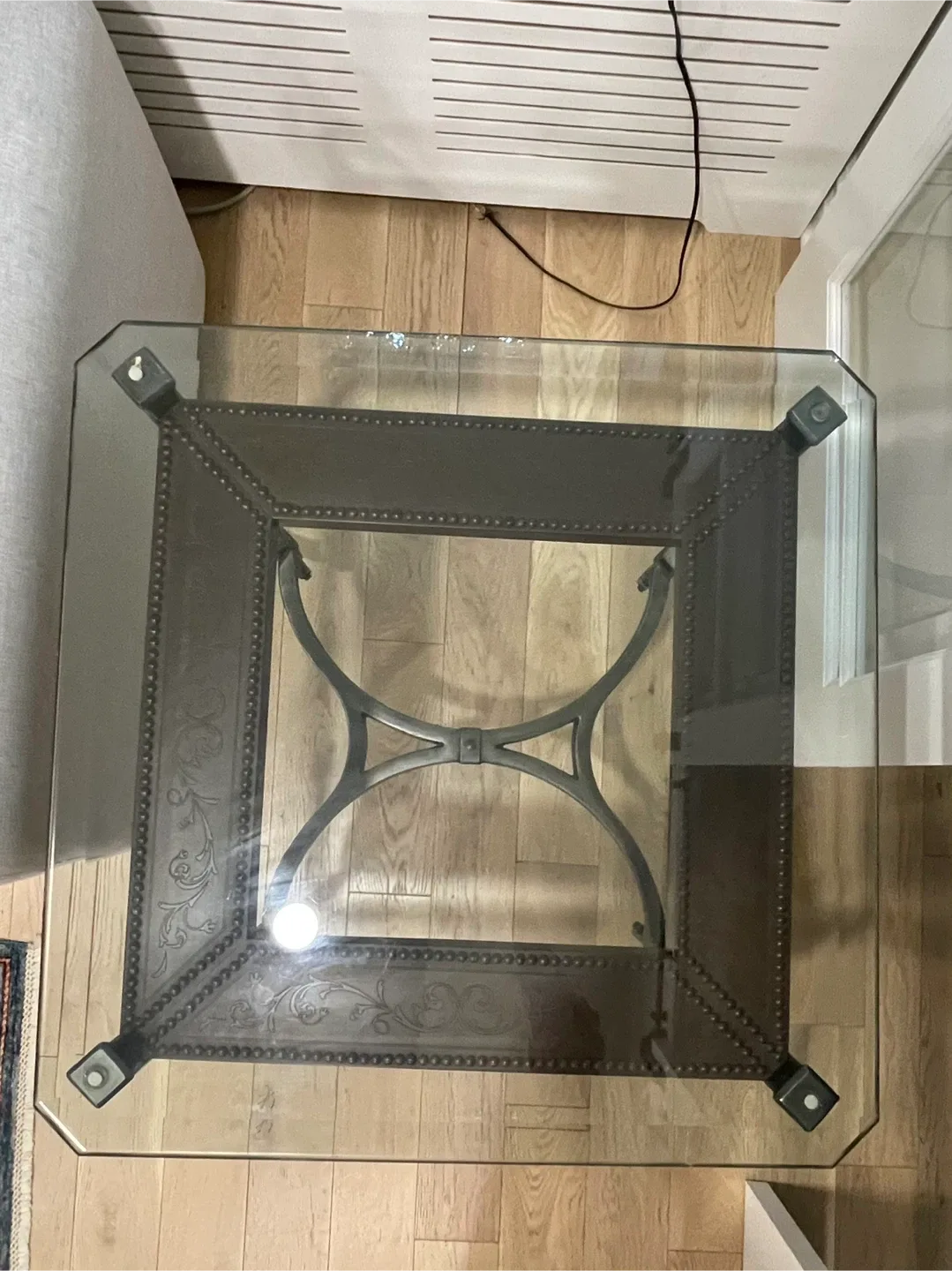 Glass leather top coffee table image indicator(4)