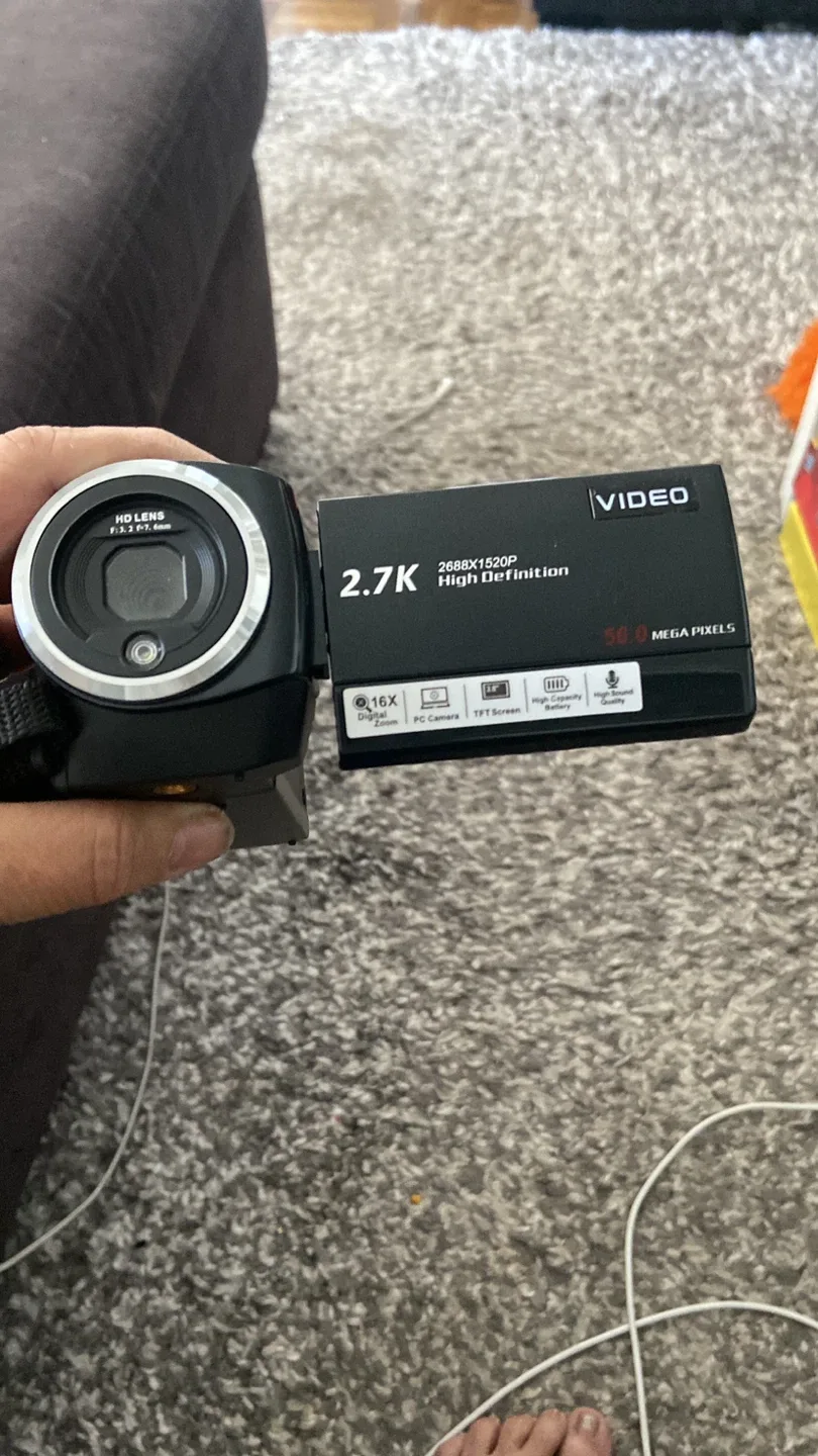 2.7K High Definition Digital Video Camera thumbnail