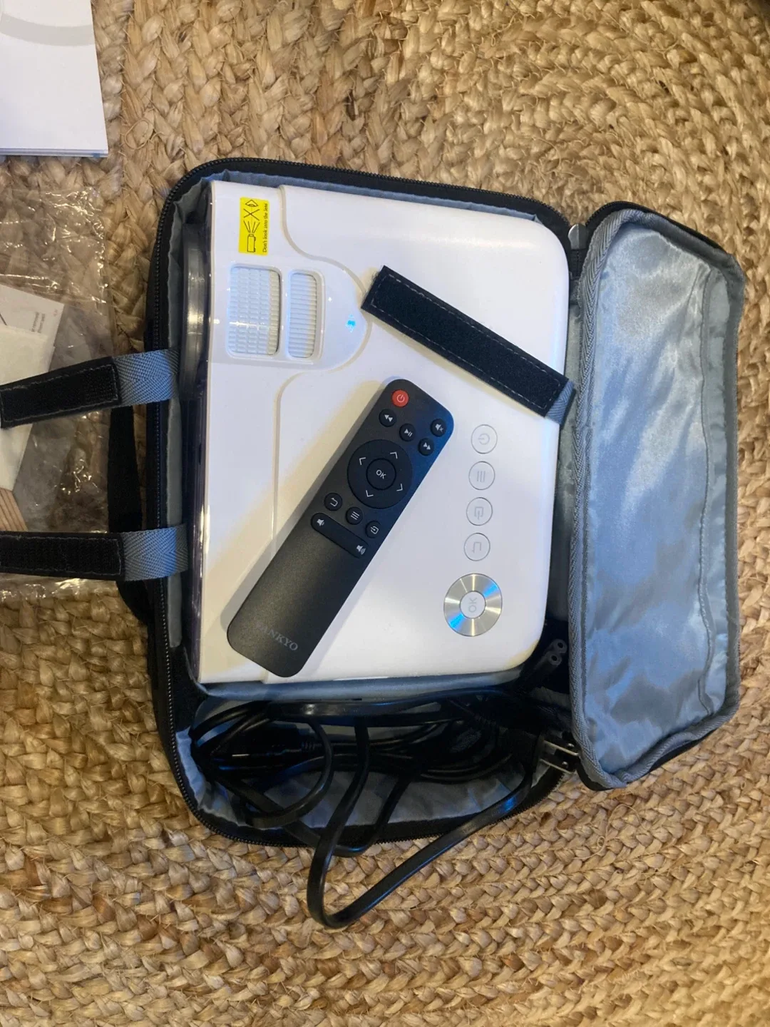 VANKYO Leisure 430W Portable Video Projector image indicator(2)